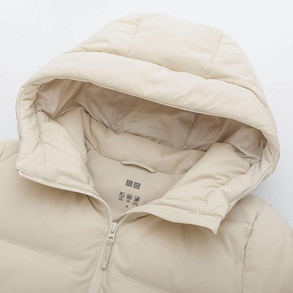 Uniqlo Seamless White Down Hooded Jacket - Picture 2 of 2